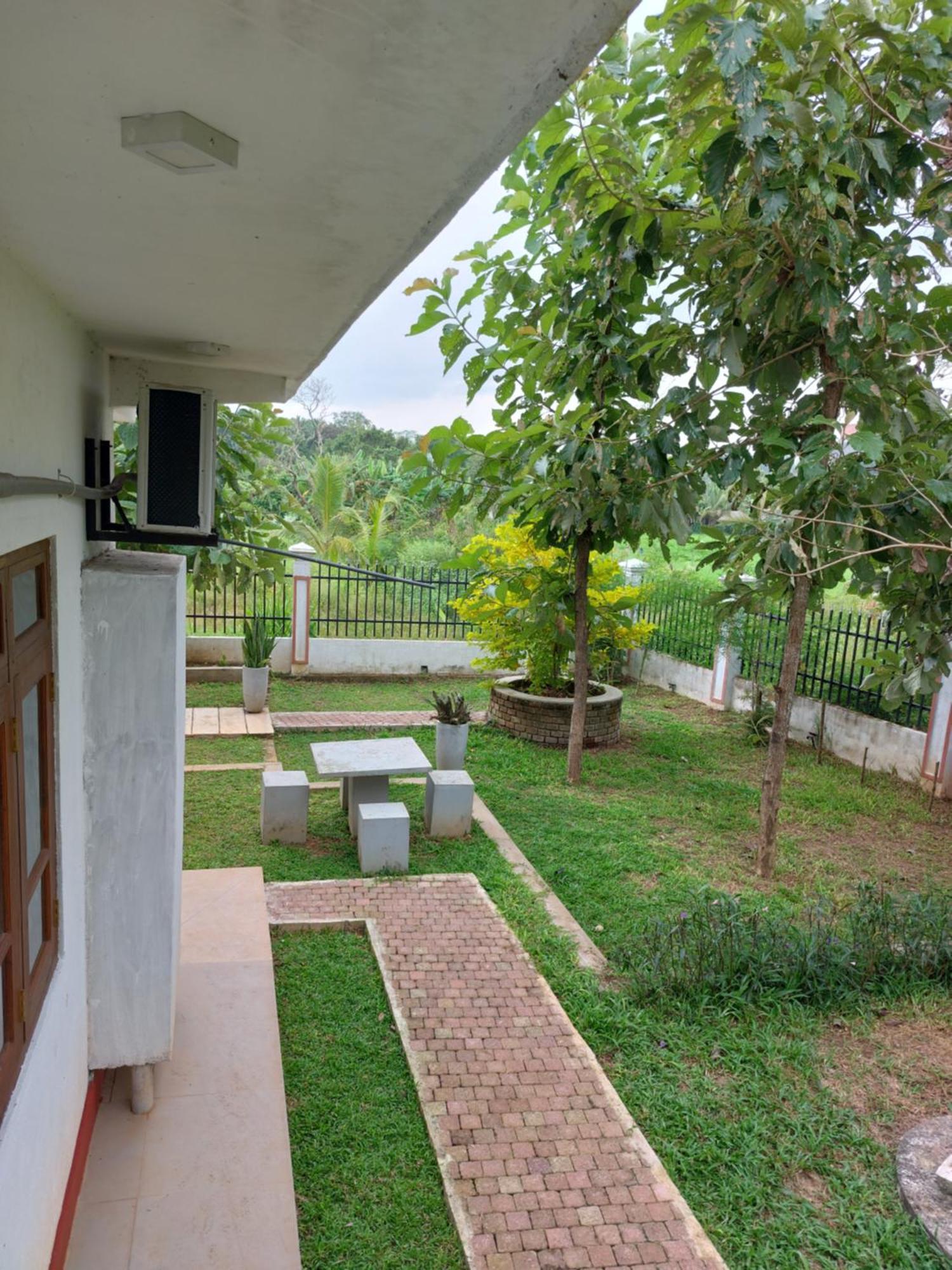 Green Shield Resort Anuradhapura Luaran gambar