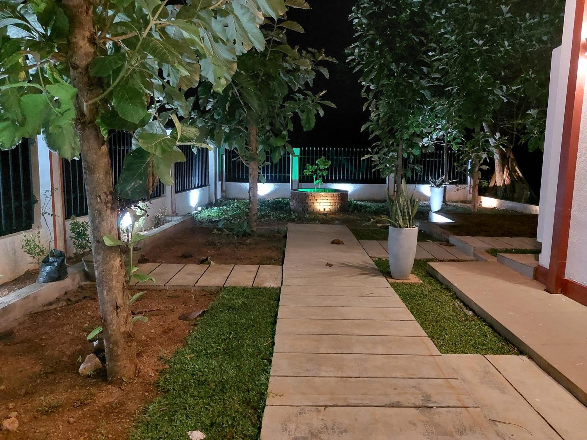 Green Shield Resort Anuradhapura Bilik gambar